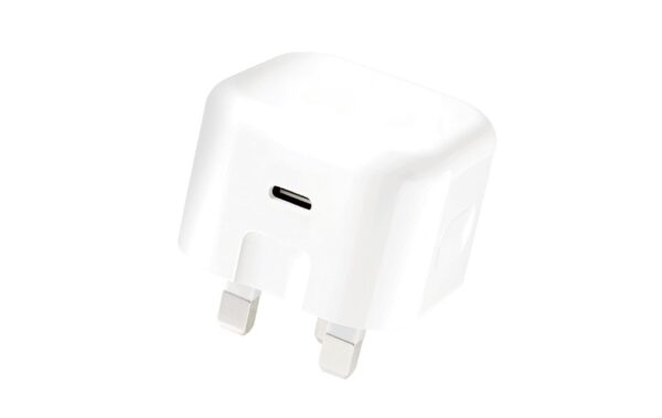 PANTHER FORCE STRAIGHT PIN 20W PLUG WITH USB-C & USB-A - Image 2