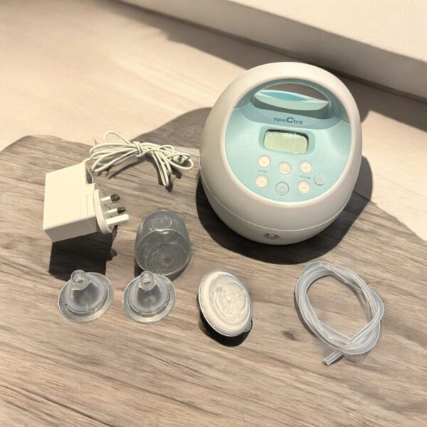 Spectra S1 Hospital Grade Electric Breast Pump recharg with some accessories